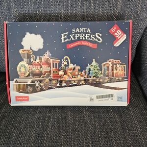 Santa Express 3D Puzzle - Festive Red and Green
